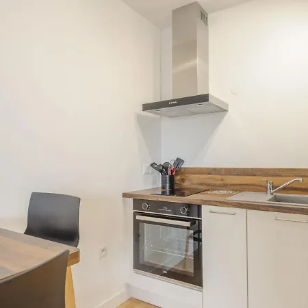 Calme Avec Grande Terrasse, Aytre, Proche Lac, 2 Pers. - Fr-1-535-49